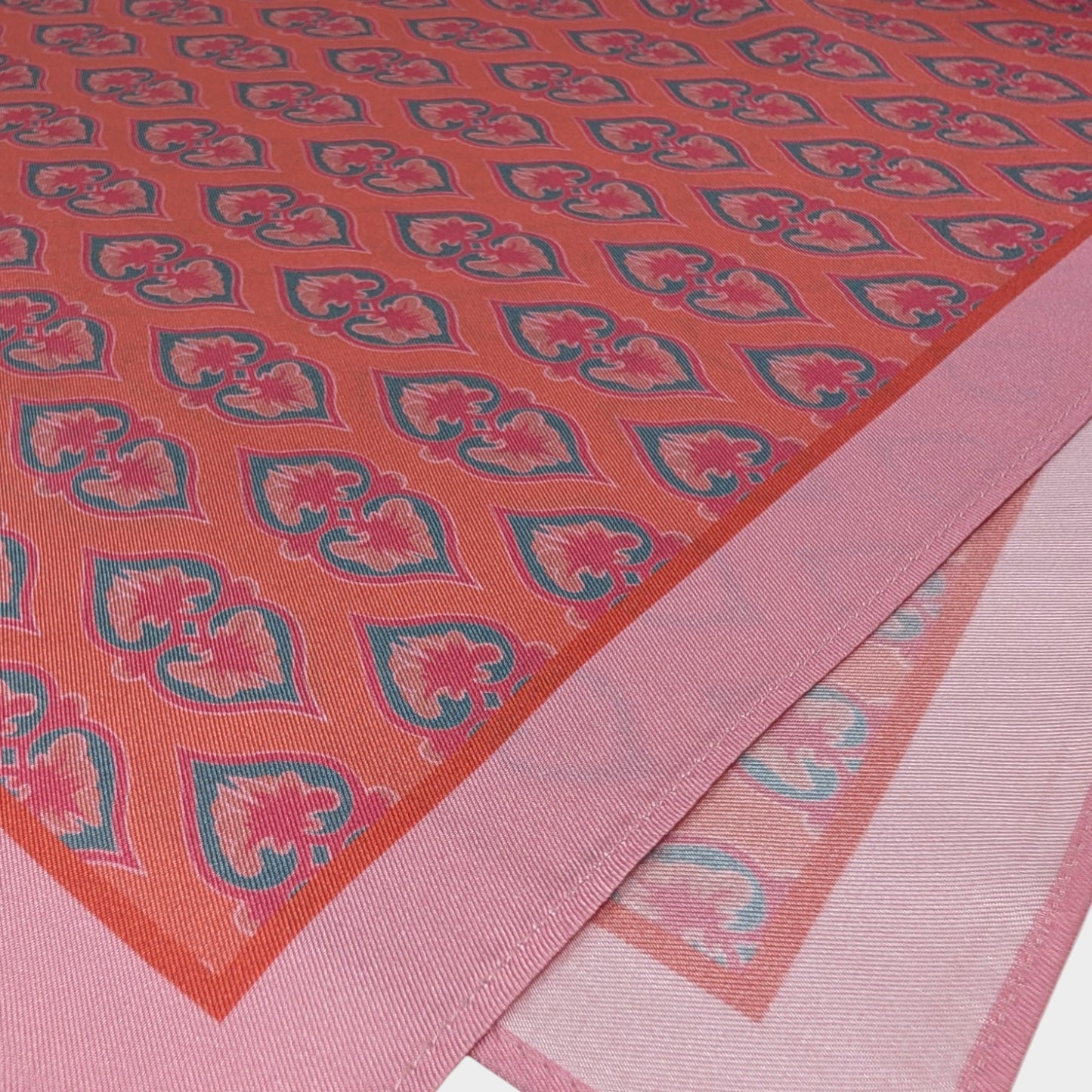 შარფები - ნატურალური აბრეშუმი - საყვარელი - ვარდისფერი