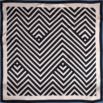 Scarf – ZigZag – Natural Silk – Black & White