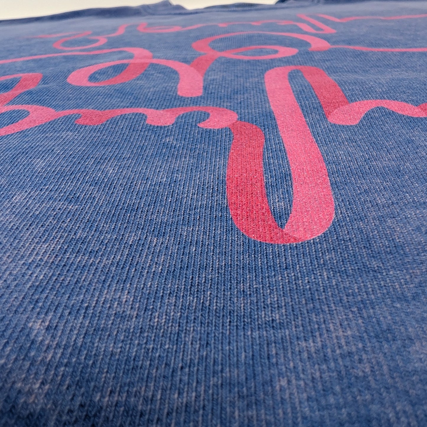 სვიტერი - 100% მჟავათი გარეცხილი ბამბა - იცხოვრე საკუთარი ცხოვრებით - ლურჯი - წითელი - m² x ჯოვანი მორა