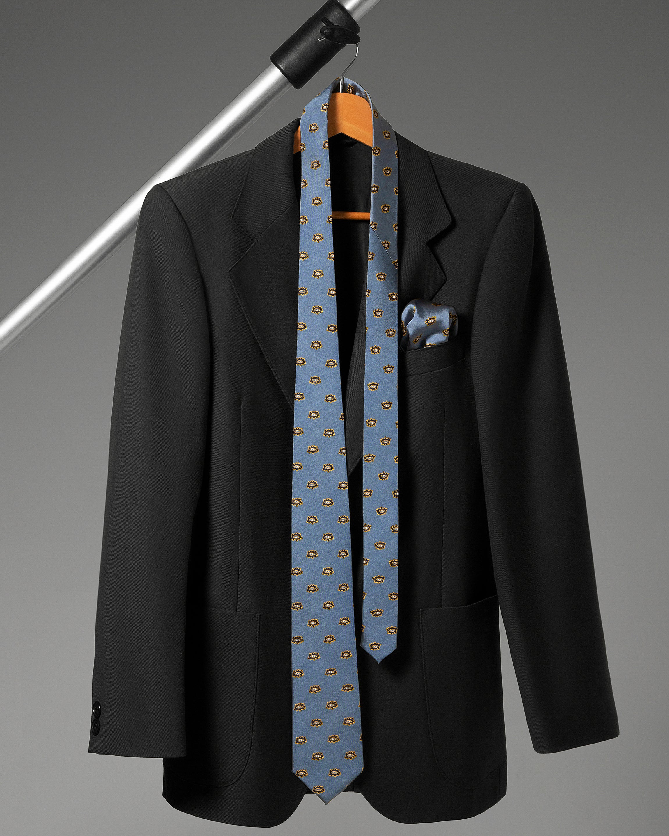 აბრეშუმიჟაკარდის ჰალსტუხის და საგულის სეტი „თოლიგე“ (ცისფერი)